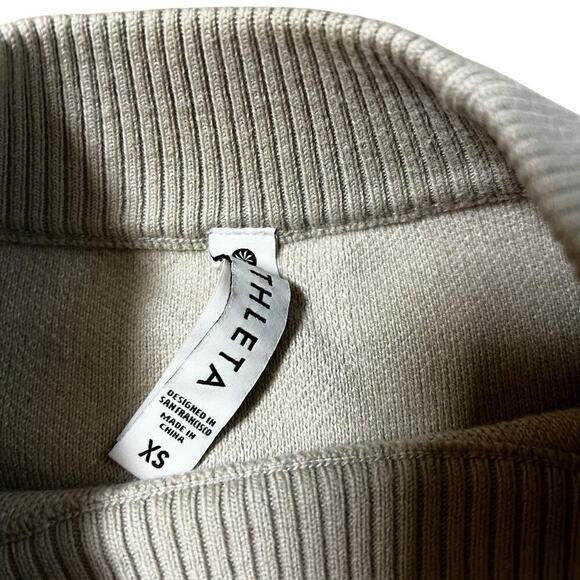 Athleta Short Sweater Thermolite Tan Camo Jacquard Crew Neck Merino Wool Size XS - Picture 2 of 6